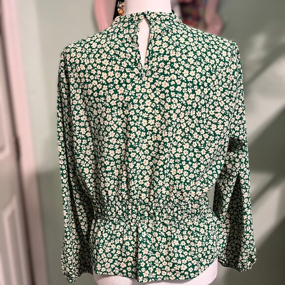 Vintage Floral Blouse, Cream and Green Size XL - Picture 2 of 5